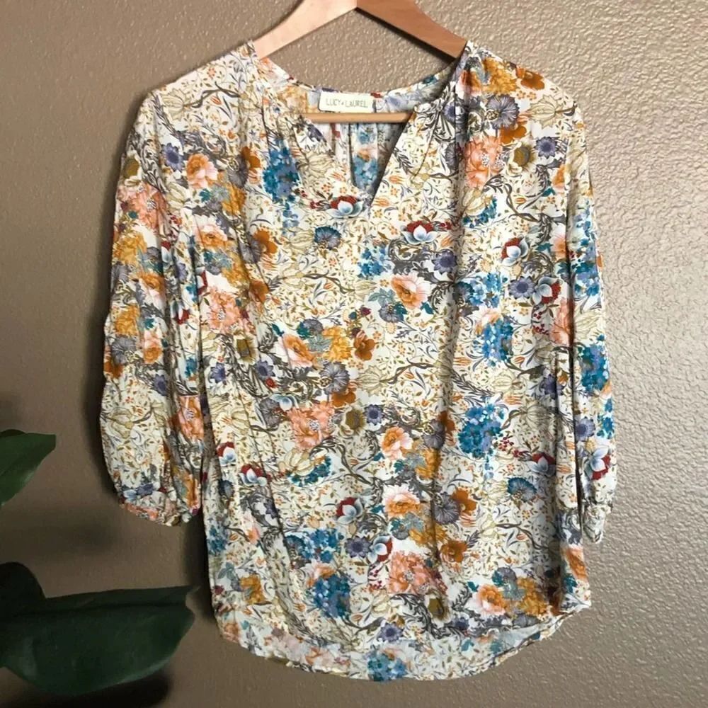 Lucy & Laurel Floral 3/4 Sleeve Top
